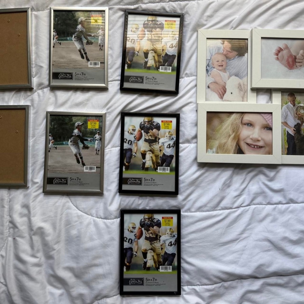 8 picture frames - Picture 7 of 7